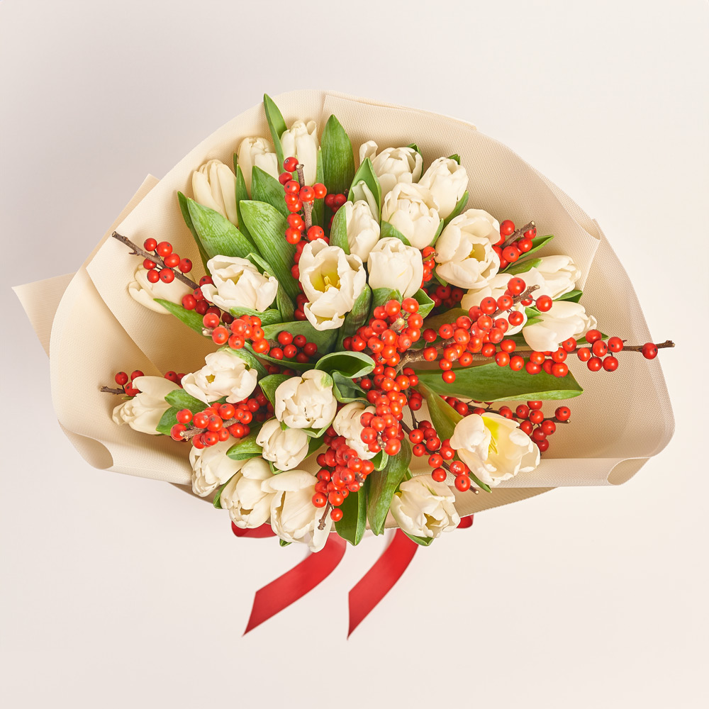 Product image Bouquet Duo white Tulips and Ilex, packaging: Kafin cream, vendor code: 3712