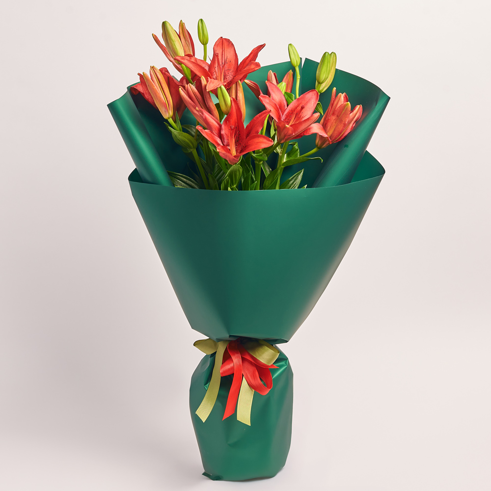Product image Bouquet of 5 Red Lilies, vendor code: 3798
