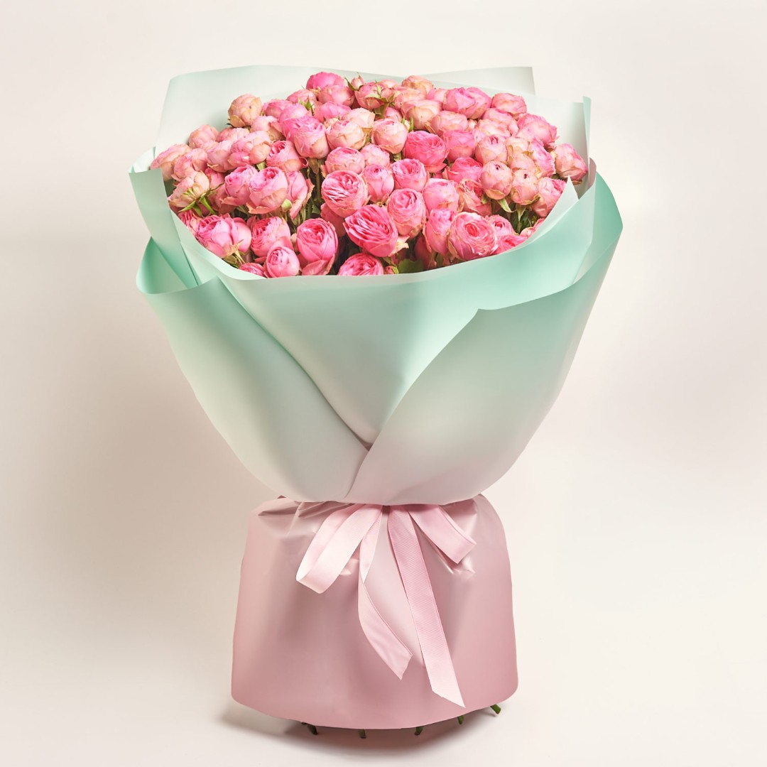 Product image Bouquet of 25 Giselle Spray Roses, vendor code: 4007